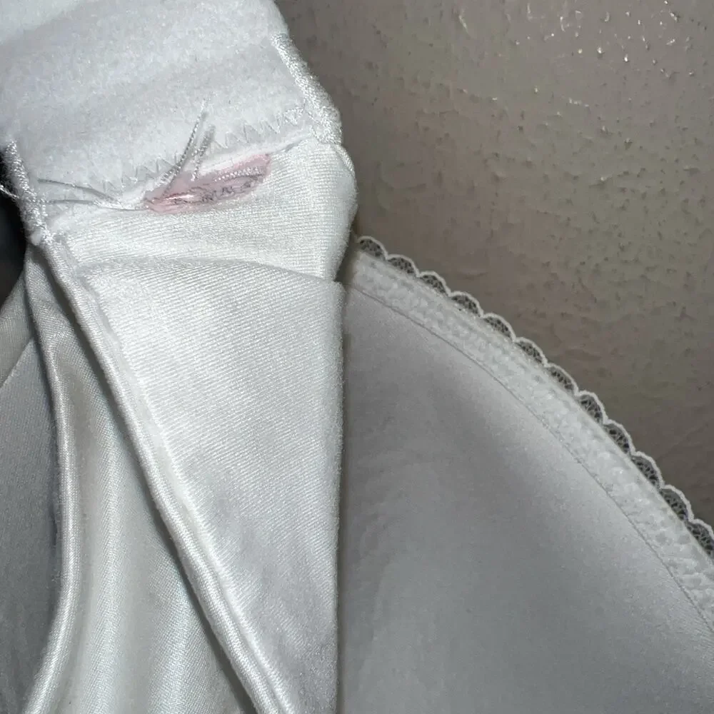 Victoria’s Secret 36D Body By Victoria Perfect Coverage Tags Cut Out VS Sexy - Picture 11 of 12